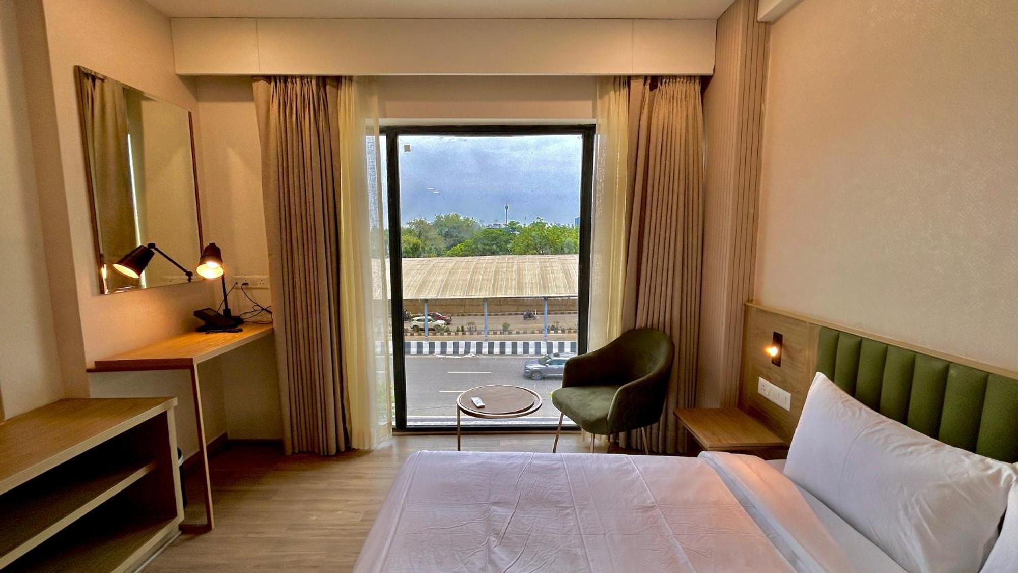 Hotel Limon & Banquet Sector 29, Gurgaon Eksteriør billede
